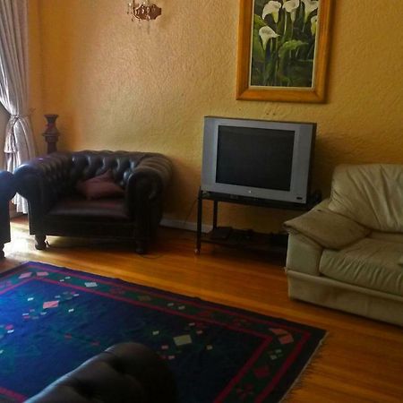 The Birches Backpacker Lodge Randburg Dış mekan fotoğraf