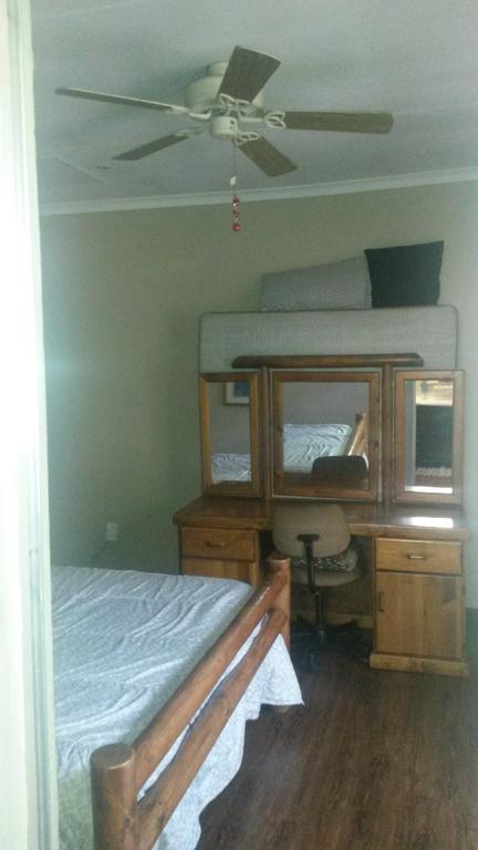 The Birches Backpacker Lodge Randburg Dış mekan fotoğraf