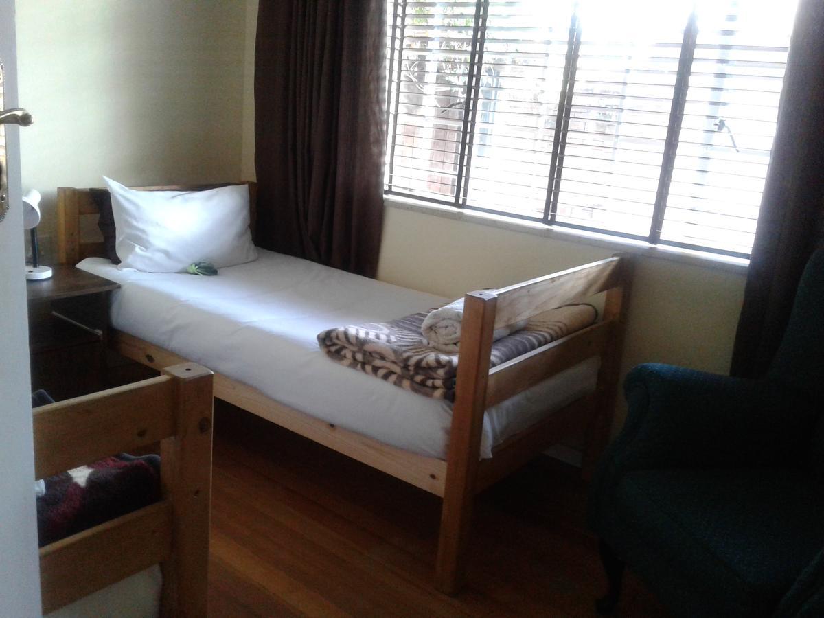 The Birches Backpacker Lodge Randburg Dış mekan fotoğraf